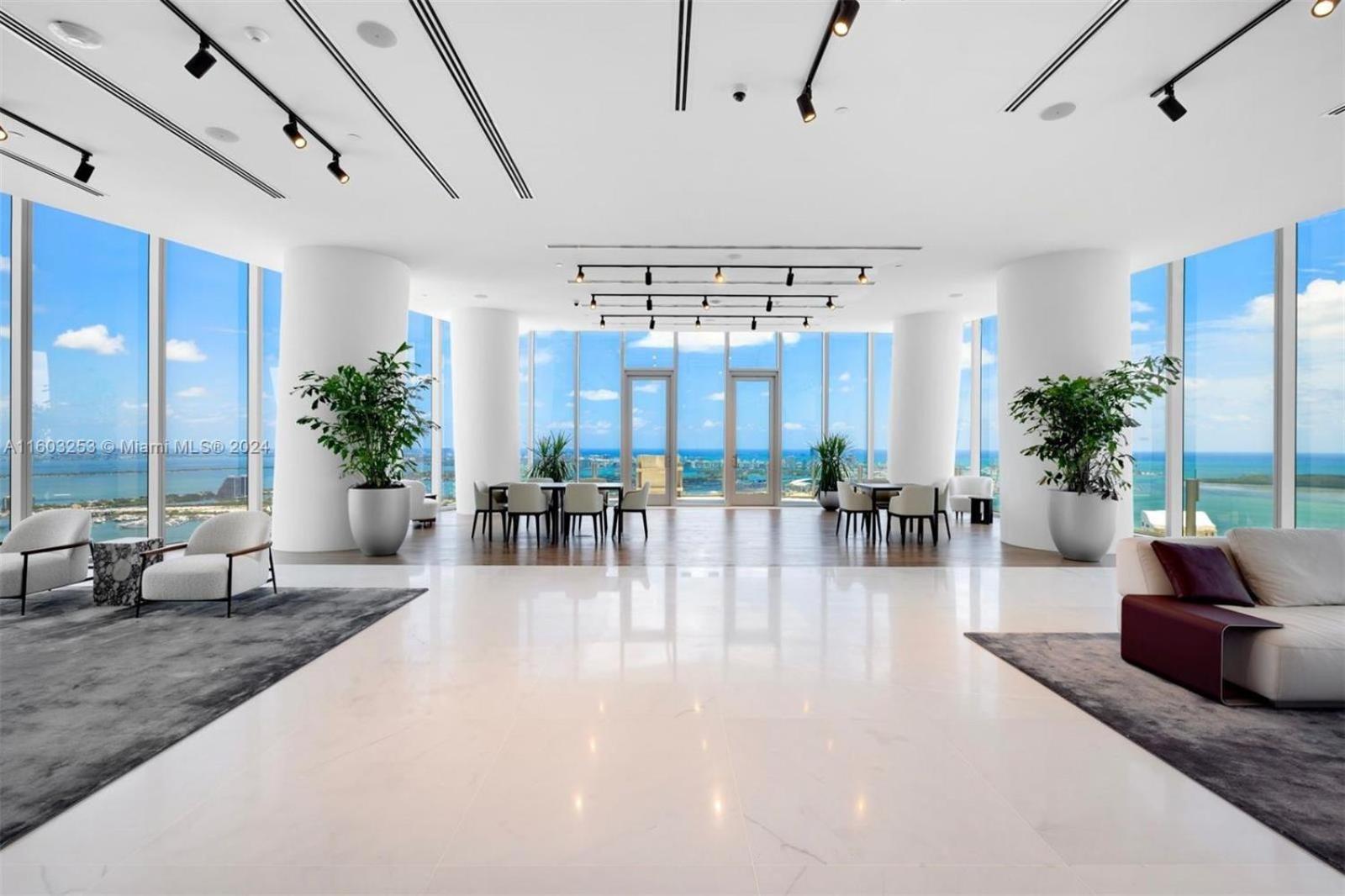 Apartment Aston Martin Tower Miami