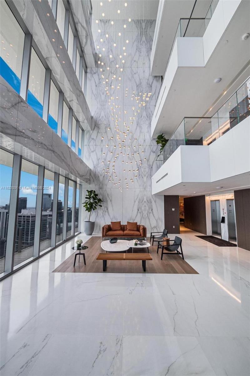 Appartamento Aston Martin Tower