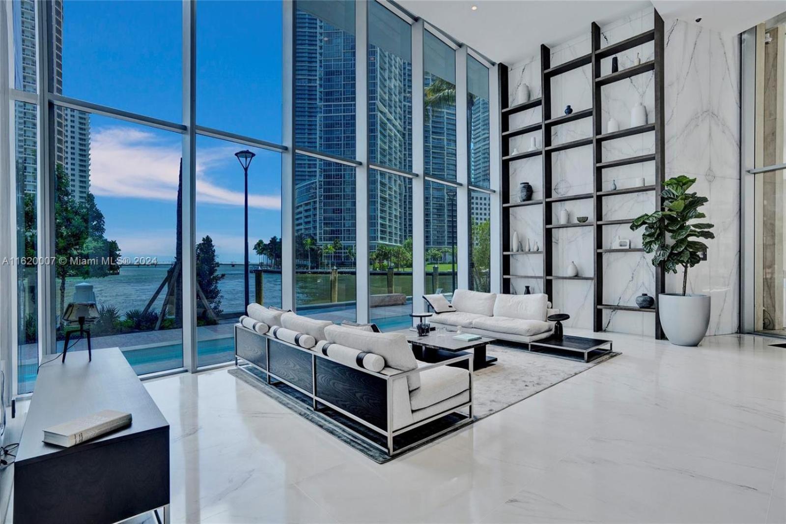 Appartamento Aston Martin Tower